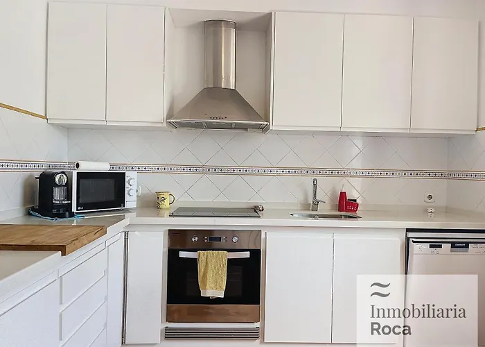 Roca Fornells, Punta Gran 5 F63 *