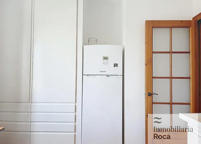 Roca Fornells, Punta Gran 5 F63 בית אירוח פורנלס