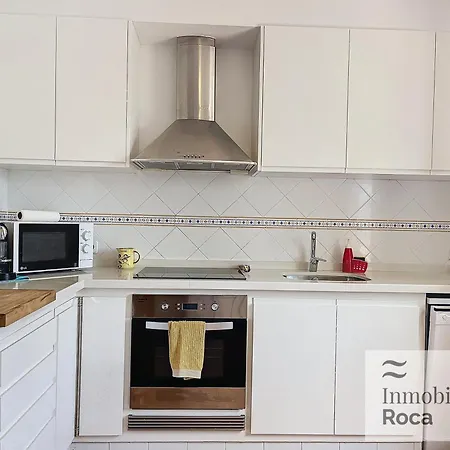 Roca Fornells, Punta Gran 5 F63 *