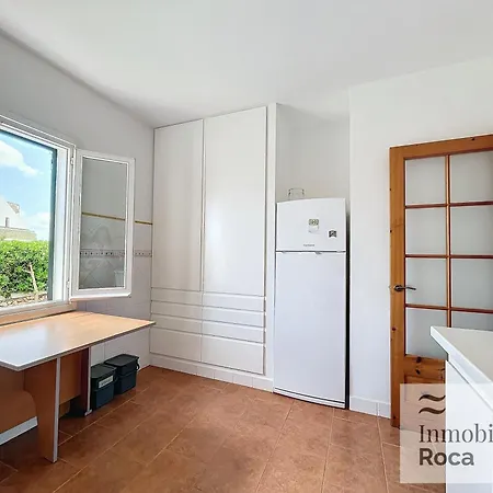 Roca Fornells, Punta Gran 5 F63 *